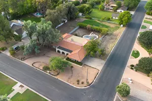 619 E Leah Ln, Gilbert, AZ 85234 - Photo 3