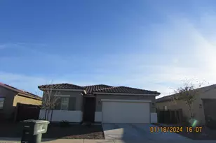 225 W Tropical Dr, Casa Grande, AZ 85122 - Photo 1