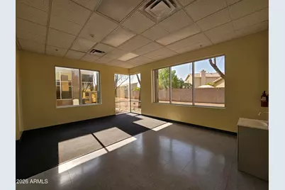 8765 W Kelton Lane, Peoria, AZ 85382 - Photo 5