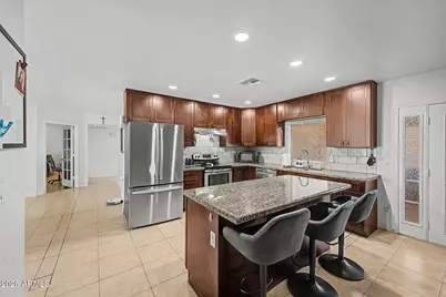 701 W Los Lagos Vista Avenue, Mesa, AZ 85210 - Photo 11