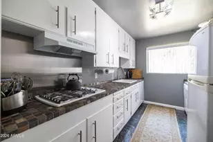 140 E Coronado Rd, Phoenix, AZ 85004 - Photo 23