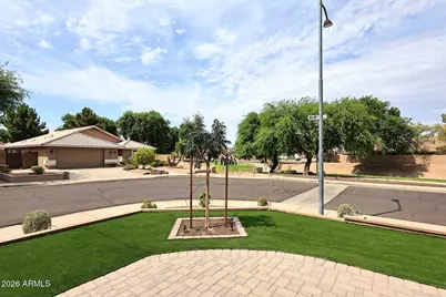 8818 W Melinda Lane, Peoria, AZ 85382 - Photo 5