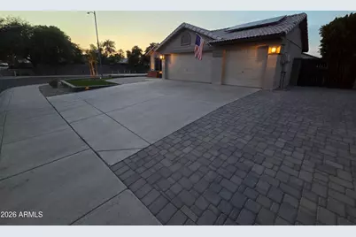 8818 W Melinda Lane, Peoria, AZ 85382 - Photo 7