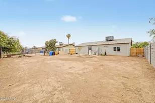 6753 W Palm Ln, Phoenix, AZ 85035 - Photo 23
