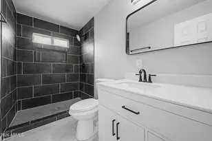 6753 W Palm Ln, Phoenix, AZ 85035 - Photo 21