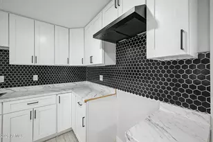 6753 W Palm Ln, Phoenix, AZ 85035 - Photo 11