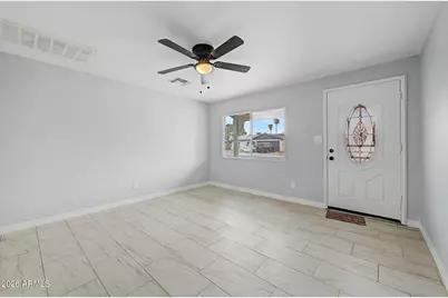 6753 W Palm Lane, Phoenix, AZ 85035 - Photo 5