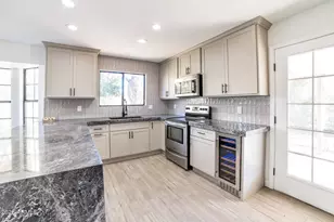 5601 E Paradise Ln, Scottsdale, AZ 85254 - Photo 9