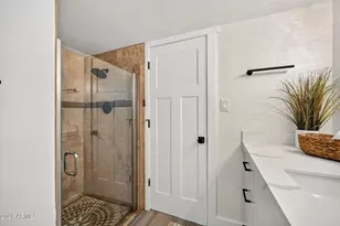8302 E Avalon Dr, Scottsdale, AZ 85251 - Photo 21