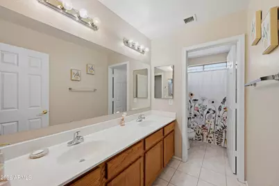 13534 W Calavar Road, Surprise, AZ 85379 - Photo 11