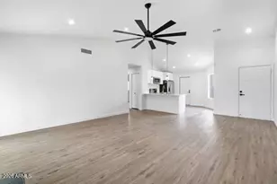 6121 W Maui Ln, Glendale, AZ 85306 - Photo 7