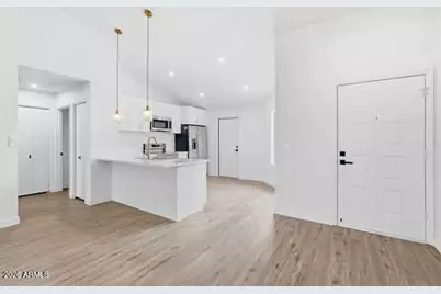 6121 W Maui Lane, Glendale, AZ 85306 - Photo 5
