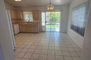 2925 E Blackhawk Dr, Phoenix, AZ 85050 - Photo 5