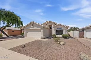 972 E Constitution Dr, Chandler, AZ 85225 - Photo 3