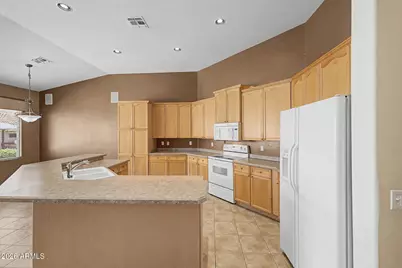 1499 E Monterey Street, Chandler, AZ 85225 - Photo 11