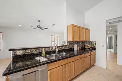 4040 N 14th Place, Phoenix, AZ 85014 - Photo 11