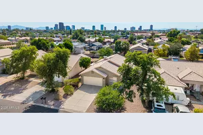 4040 N 14th Place, Phoenix, AZ 85014 - Photo 1