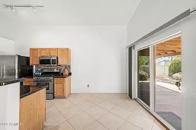 4040 N 14th Place, Phoenix, AZ 85014 - Photo 9