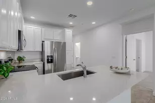 2511 W Queen Creek Rd, Chandler, AZ 85248 - Photo 1