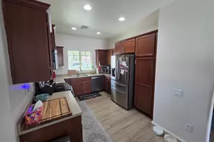 2170 W Scully Dr, Phoenix, AZ 85023 - Photo 7