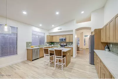 1250 E Captain Dreyfus Avenue, Phoenix, AZ 85022 - Photo 9