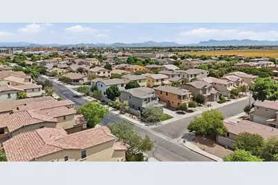 1424 E Goldcrest Street, Gilbert, AZ 85297 - Photo 35