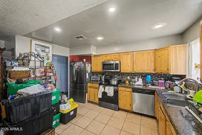 6014 W Pinchot Avenue, Phoenix, AZ 85033 - Photo 9