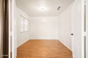 102 W Morrow Dr, Phoenix, AZ 85027 - Photo 17