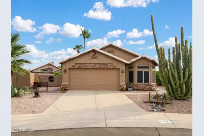 102 W Morrow Drive, Phoenix, AZ 85027 - Photo 1