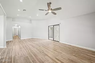 4407 E Amberwood Dr, Phoenix, AZ 85048 - Photo 11
