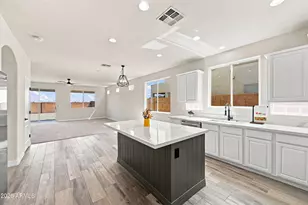 10274 E Aster Ln, Florence, AZ 85132 - Photo 11
