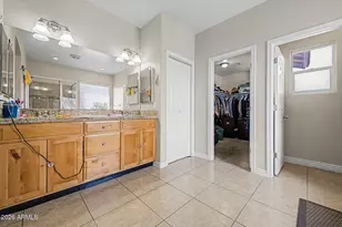 7424 W Wolf St, Phoenix, AZ 85033 - Photo 11