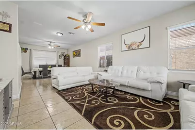 7424 W Wolf Street, Phoenix, AZ 85033 - Photo 3