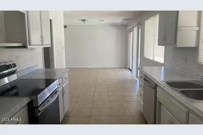2918 W Glendale Avenue, Phoenix, AZ 85051 - Photo 3