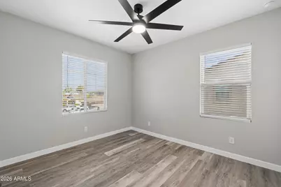 10220 N 49th Avenue, Glendale, AZ 85302 - Photo 23