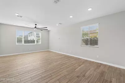 10220 N 49th Avenue, Glendale, AZ 85302 - Photo 13