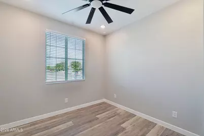 10220 N 49th Avenue, Glendale, AZ 85302 - Photo 19