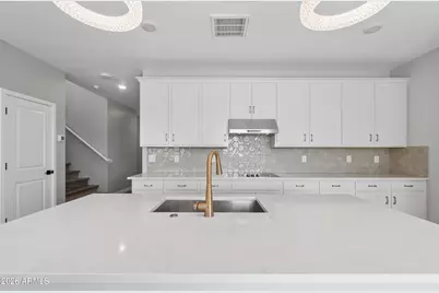 10220 N 49th Avenue, Glendale, AZ 85302 - Photo 9