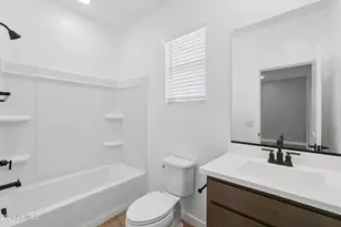 10220 N 49th Ave, Glendale, AZ 85302 - Photo 25