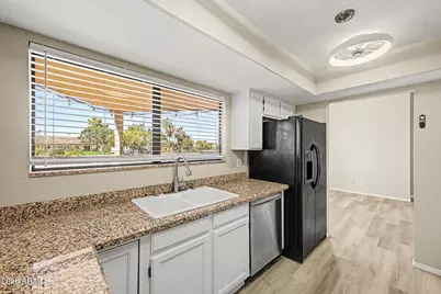 184 S Willow Creek Street, Chandler, AZ 85225 - Photo 11