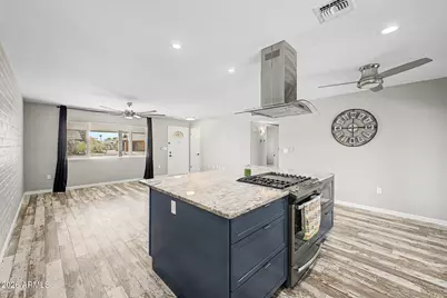 10255 N 101st Avenue, Sun City, AZ 85351 - Photo 15