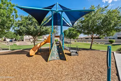 224 W Fellars Drive, Phoenix, AZ 85023 - Photo 35