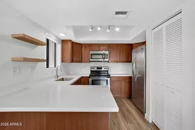 3635 N 37th Street #12, Phoenix, AZ 85018 - Photo 1