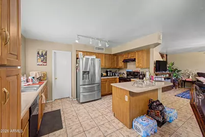 6747 N 75th Drive, Glendale, AZ 85303 - Photo 7