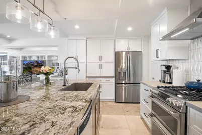 7117 E Rancho Vista Drive #4011, Scottsdale, AZ 85251 - Photo 23