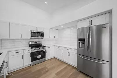 12475 N 83rd Drive, Peoria, AZ 85381 - Photo 9