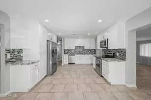 2917 W Aster Dr, Phoenix, AZ 85029 - Photo 11
