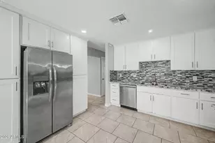 2917 W Aster Dr, Phoenix, AZ 85029 - Photo 13