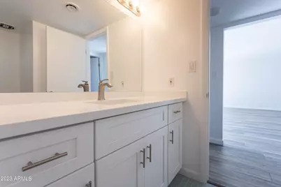 1043 E Maryland Avenue #Apt 5, Phoenix, AZ 85014 - Photo 11