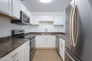 1043 E Maryland Ave, Phoenix, AZ 85014 - Photo 5